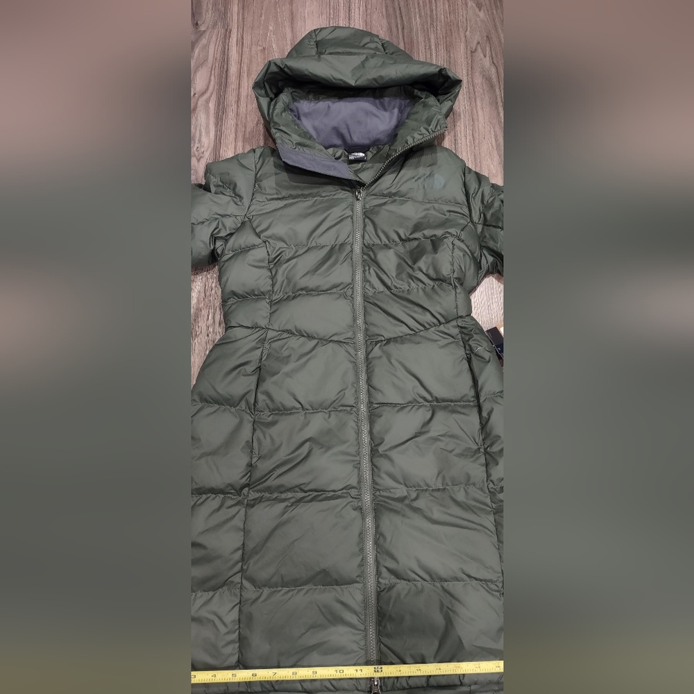 The North Face Metropolis Parka women's small, NWT